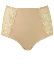 Help prevent the ridge and muffin top that the elastic at the top of regular briefs can cause.