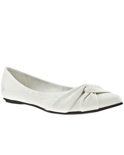 Flat shoes