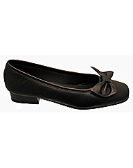 Riva Strawberry Leather Ballerina