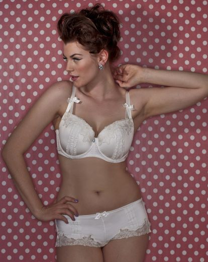 O lingerie bridal bra and matching knickers