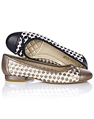 Van Dal Weave Effect Leather Pumps Van Dal Weave Effect Leather Pumps