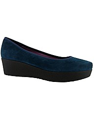Riva Manakin Pump