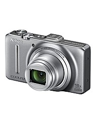 Nikon Coolpix S9300 3D Camera Silver 16MP 18xZoo
