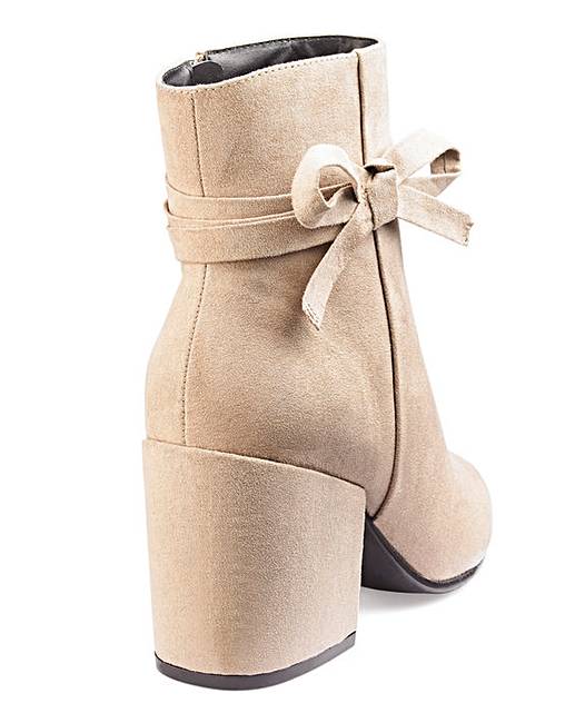 eee fit snow boots