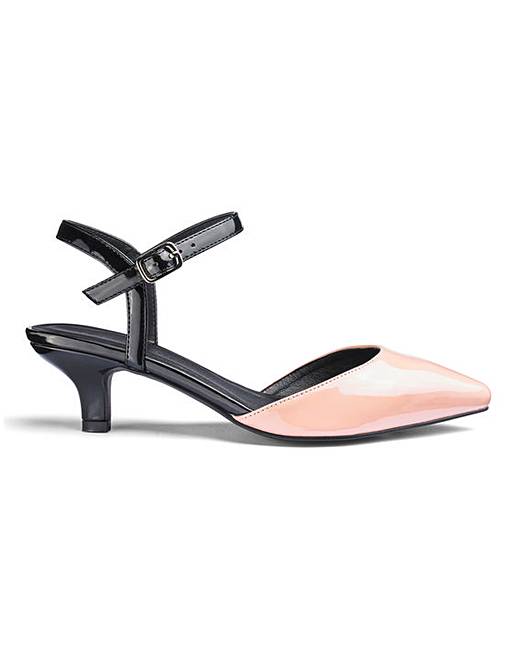 extra wide kitten heel shoes