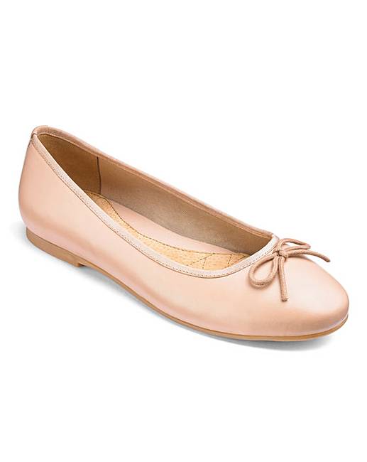 soft leather ballerinas