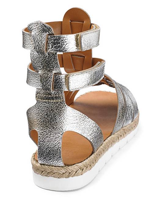 simply be sandals
