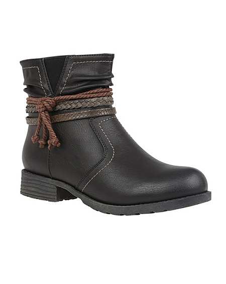 lotus spindle boots