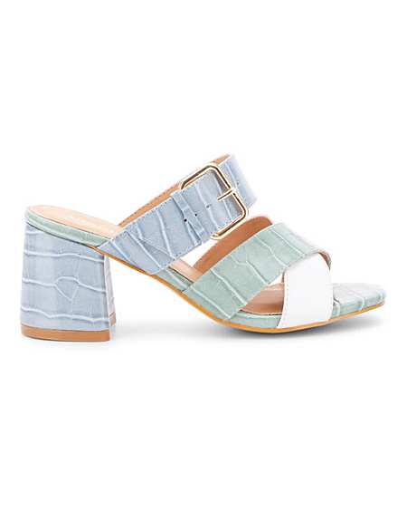 wide fit flip flops uk