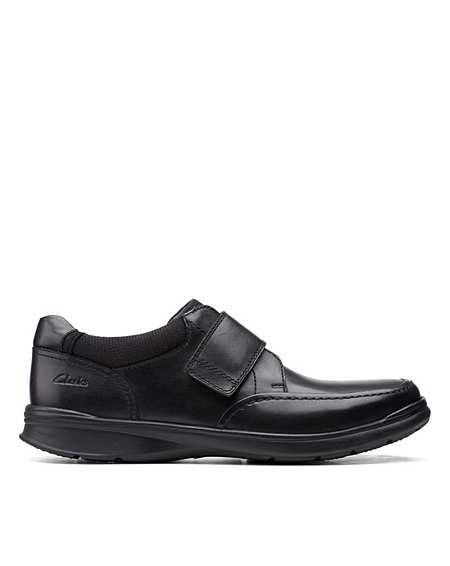 clarks trainers wide fit