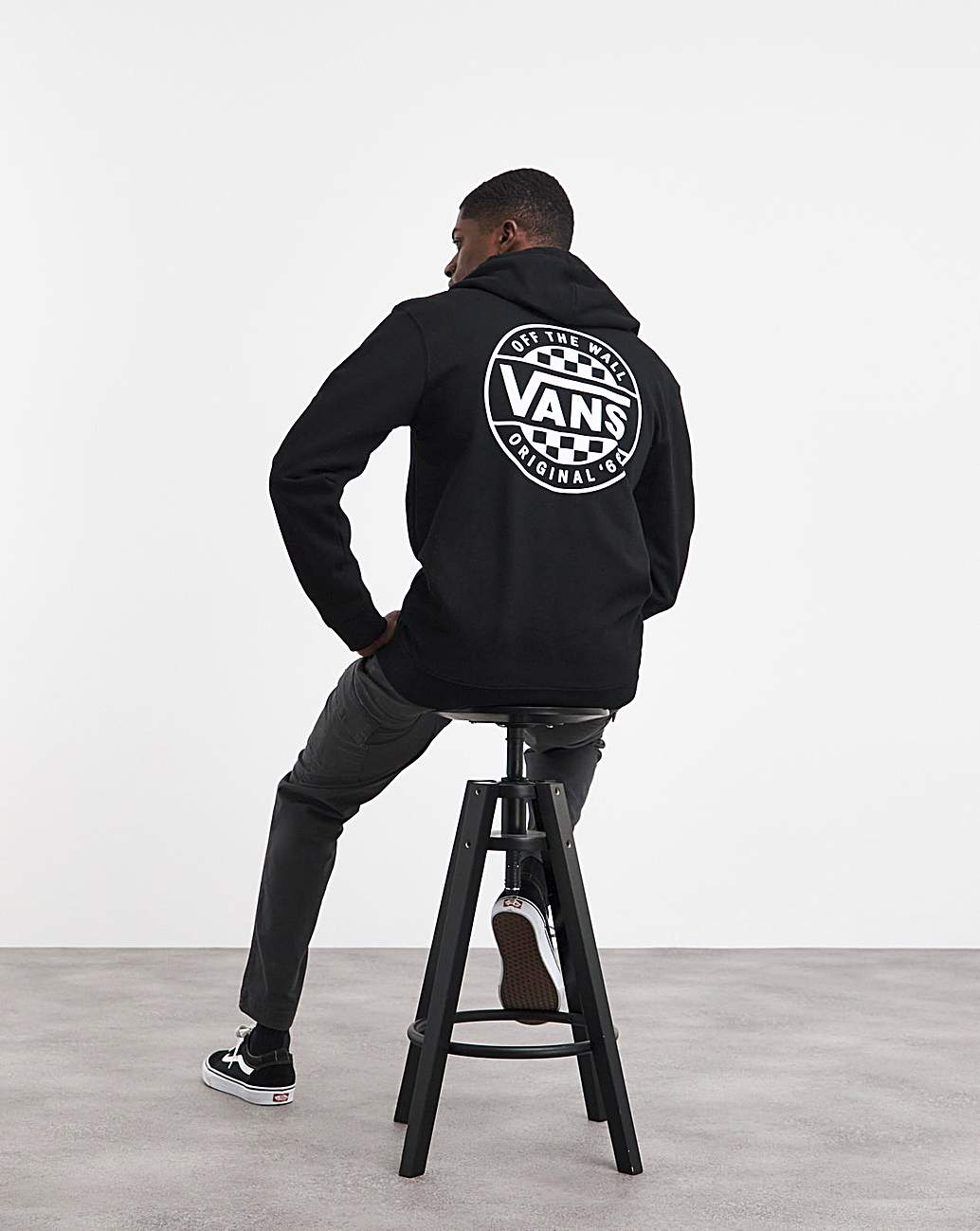 Vans off the hot sale wall jacket hoodie