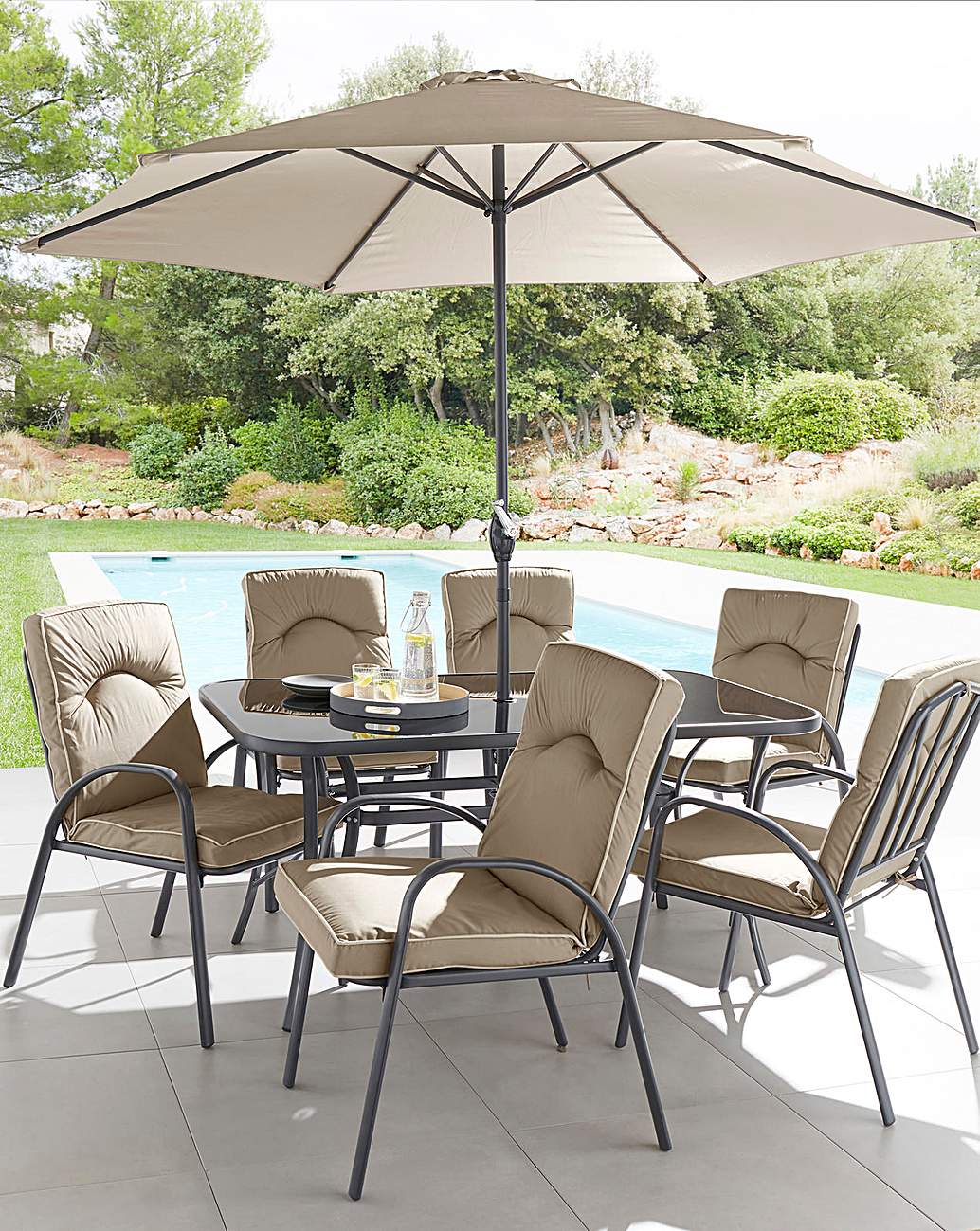 verona cushioned 4 seater dining set with parasol