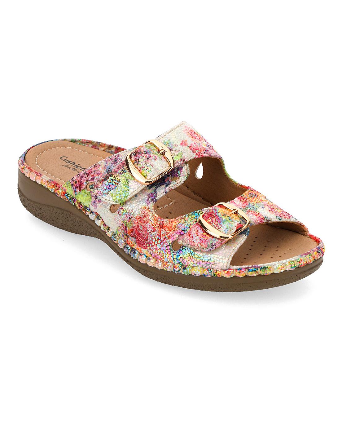 twin buckle sandals