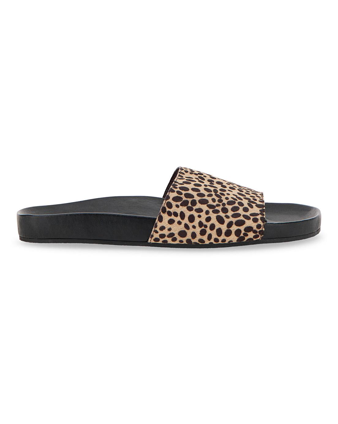 simply be sandals