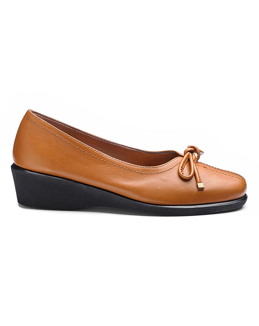 what stores sell aerosoles shoes