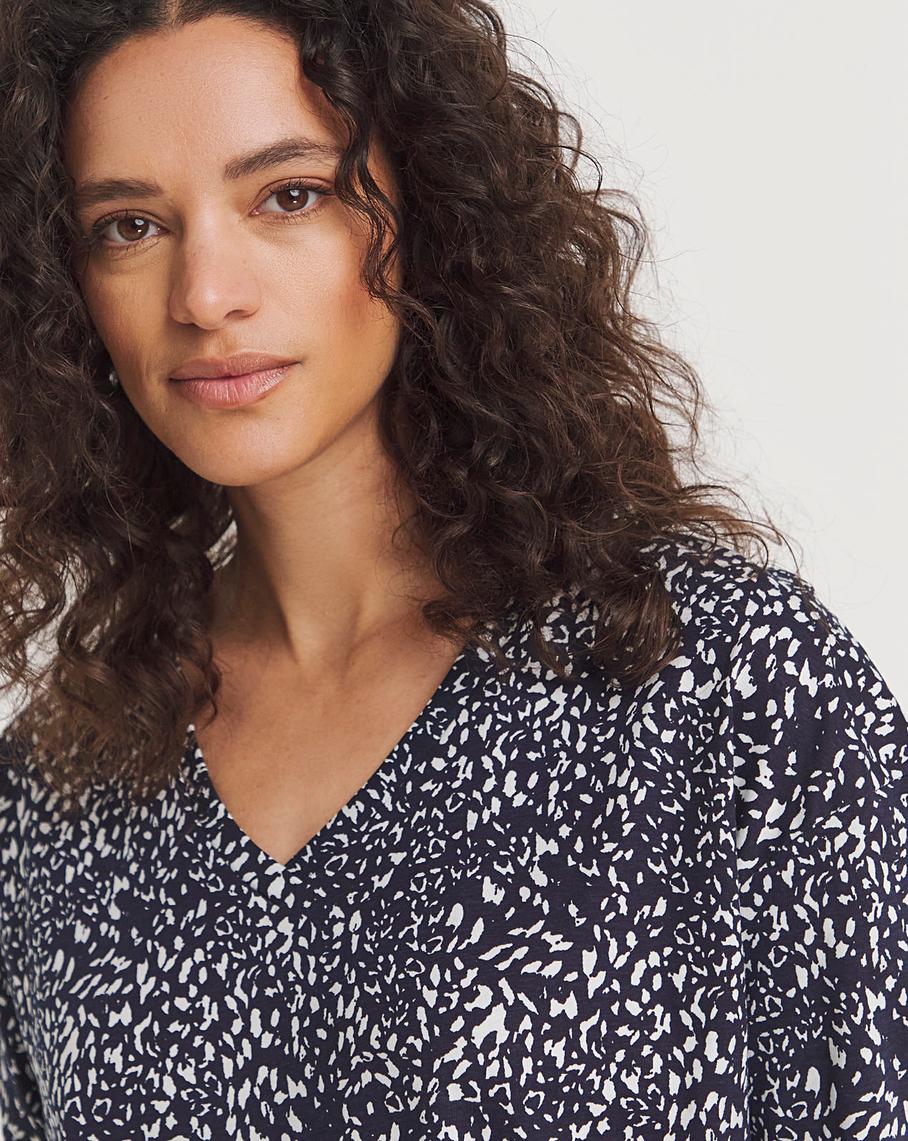 V Neck Long Sleeve Printed Top | J D Williams