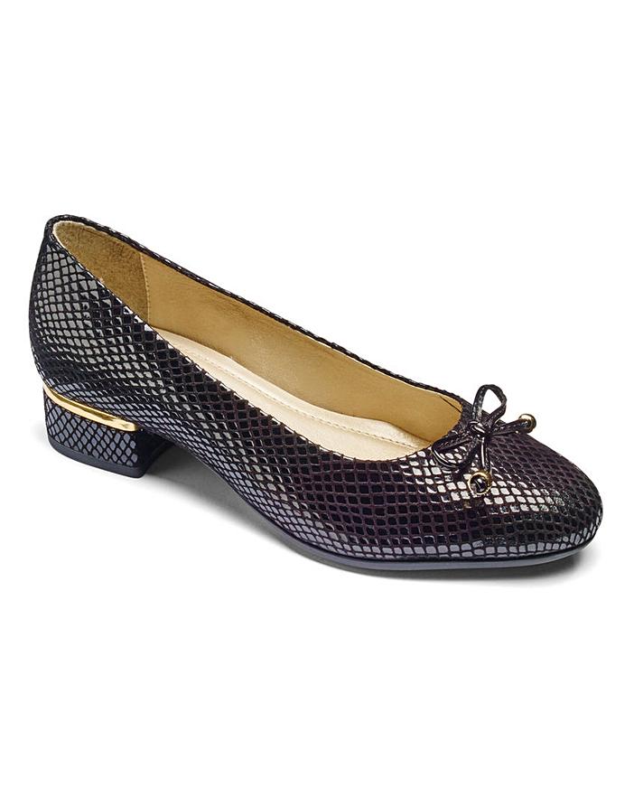 eee court shoes