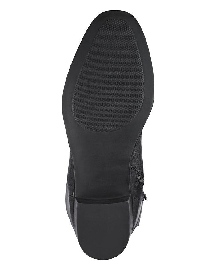 lotus spindle boots