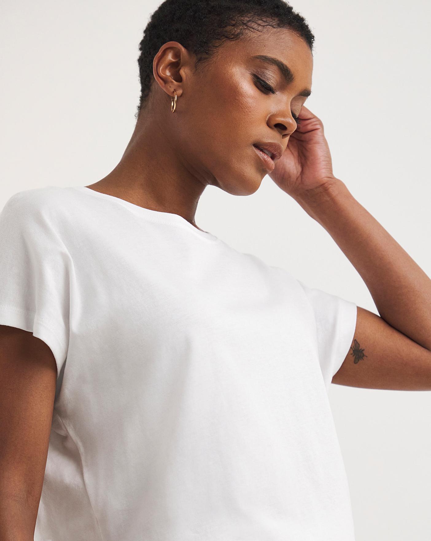 Plain white t shirt women discount