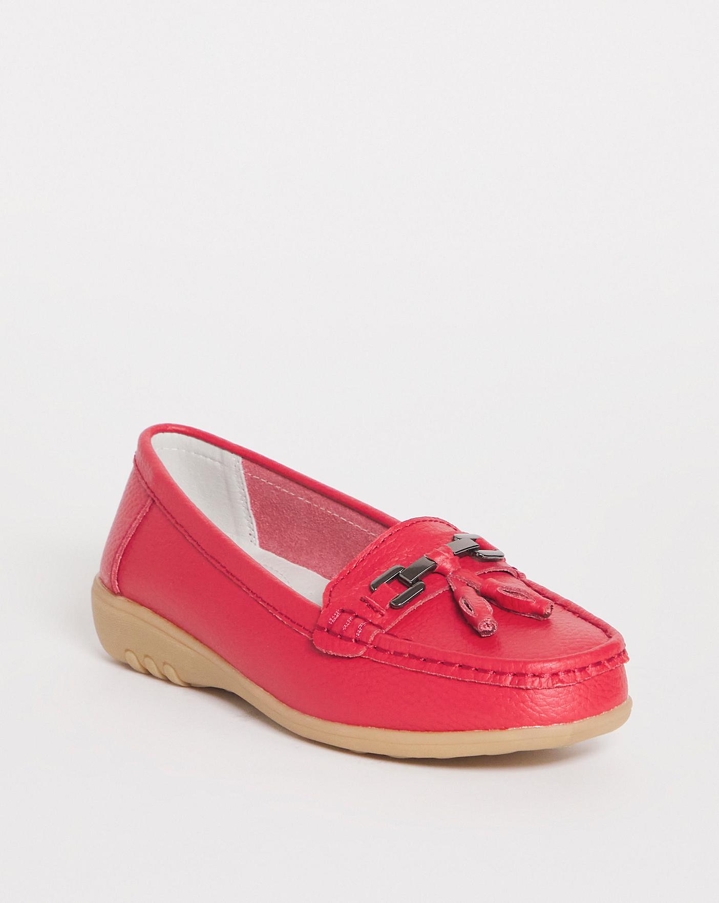 leather-tassle-loafer-e-fit-fashion-world