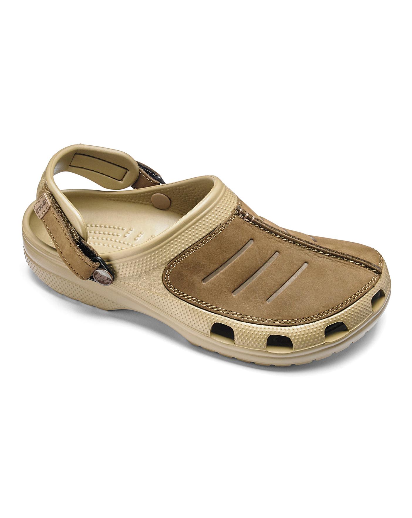 crocs yukon sport size 10