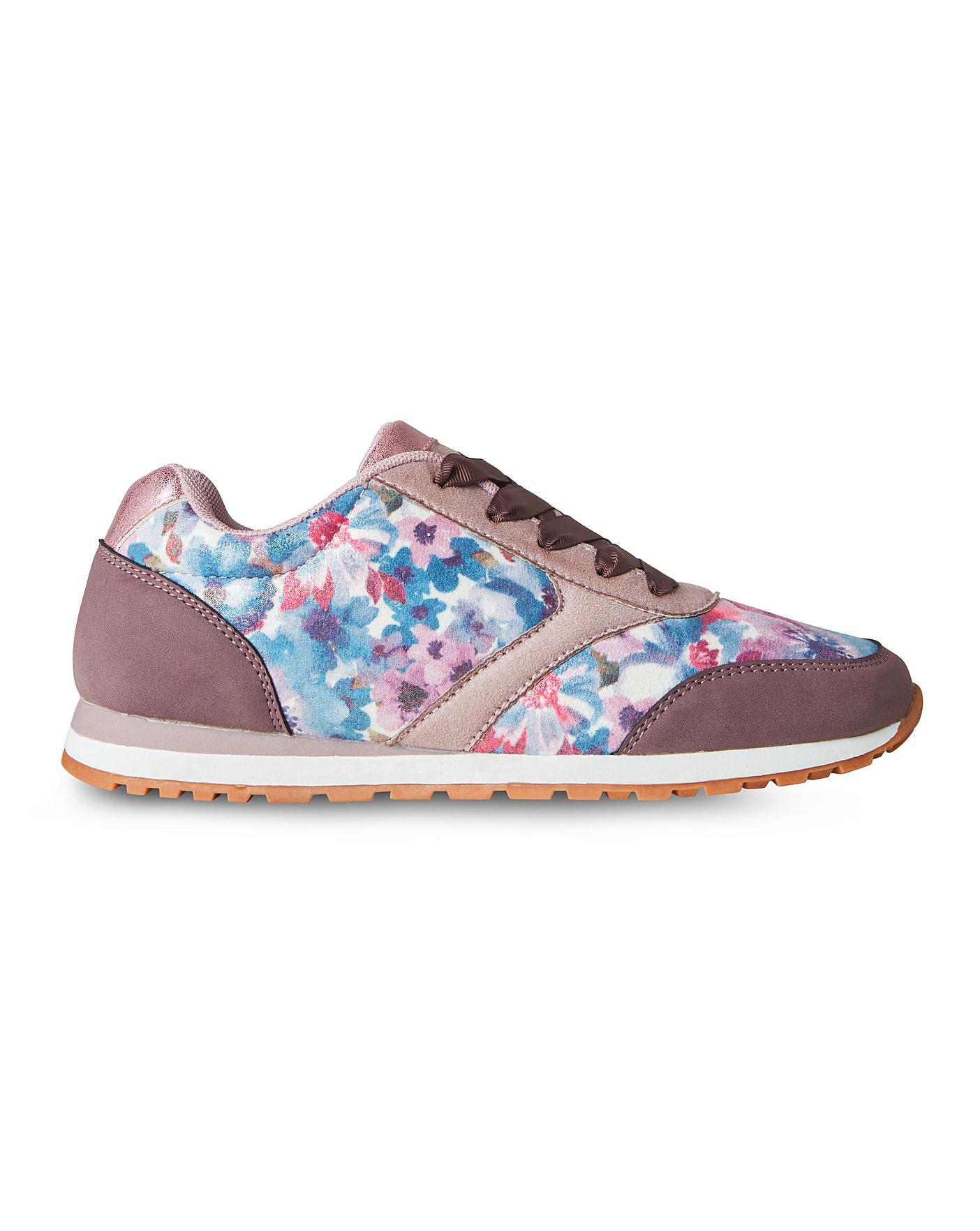 e fit trainers