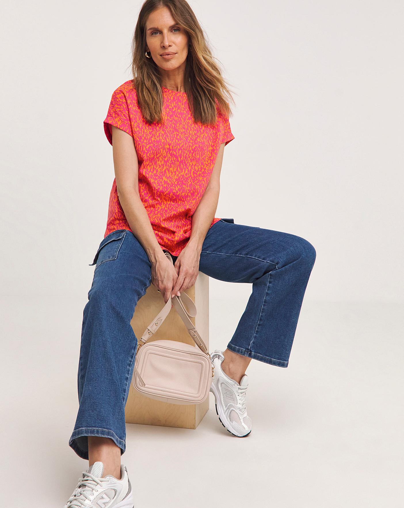 Mocha Ribbed Short Sleeve Curved Hem Top