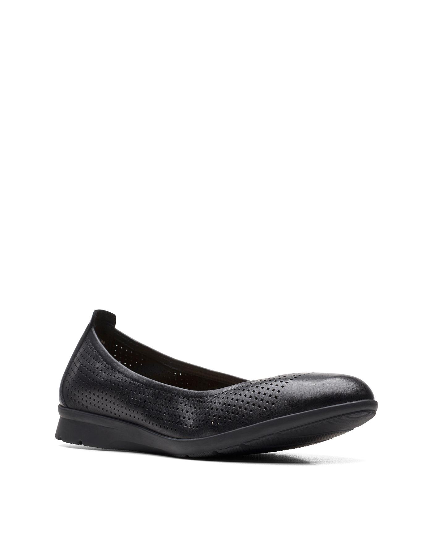 Ecco womens best sale black flats