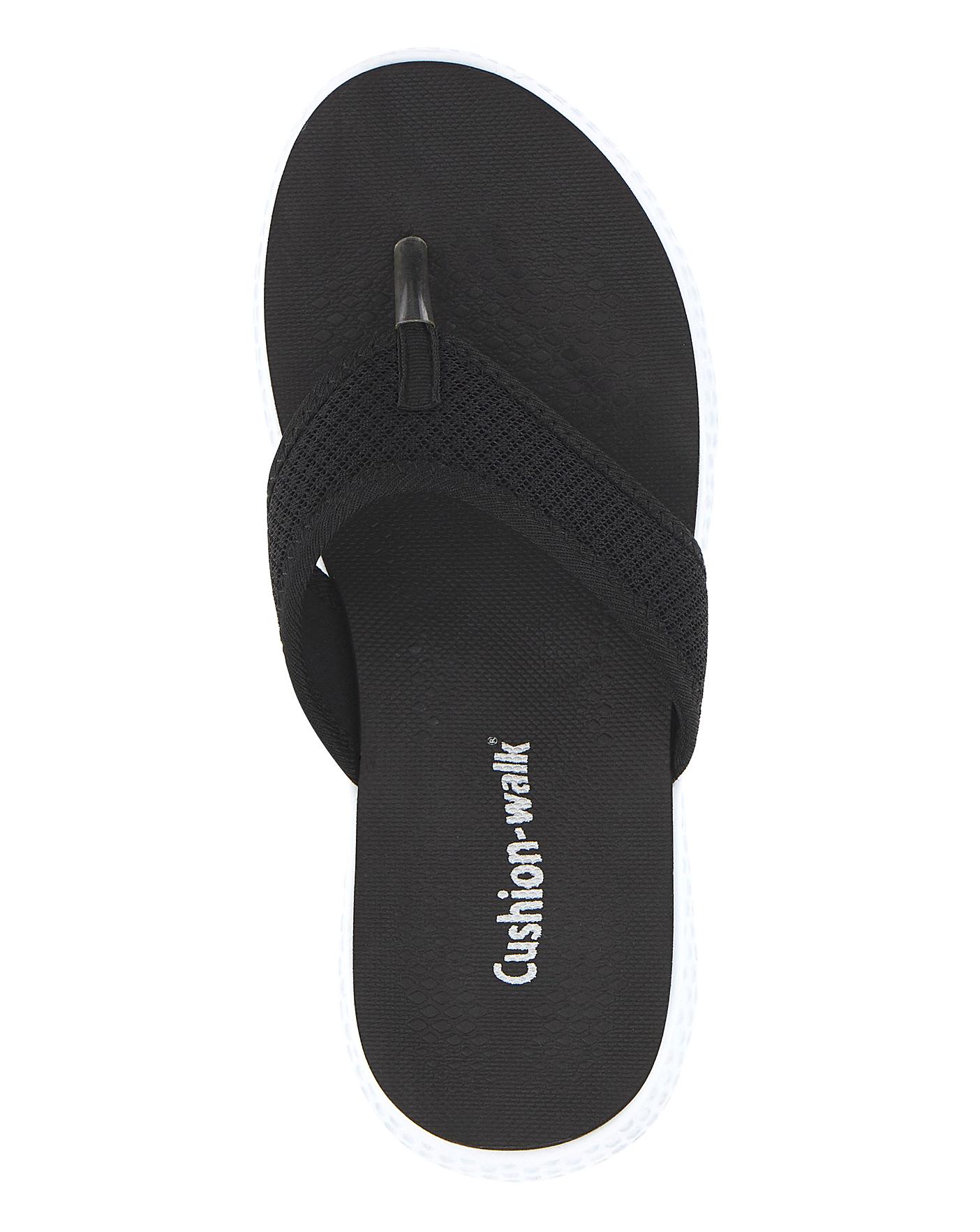 cushion walk toe post sandals