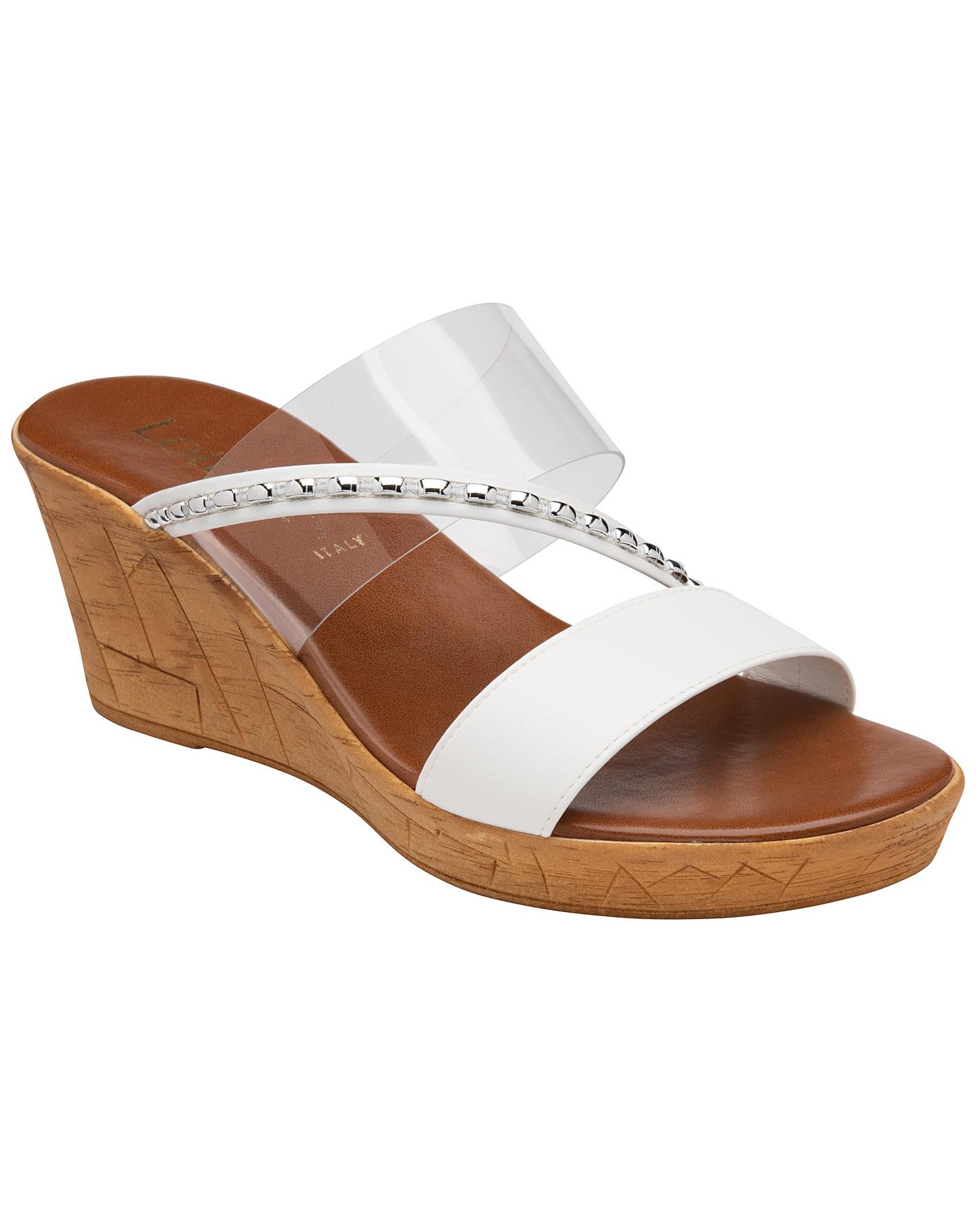 Lotus on sale leather sandals