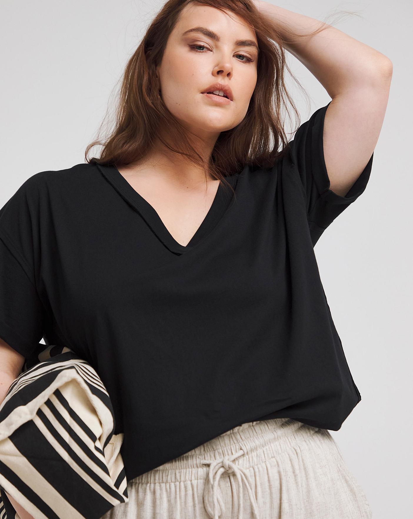 Oversized v neck t shirt discount