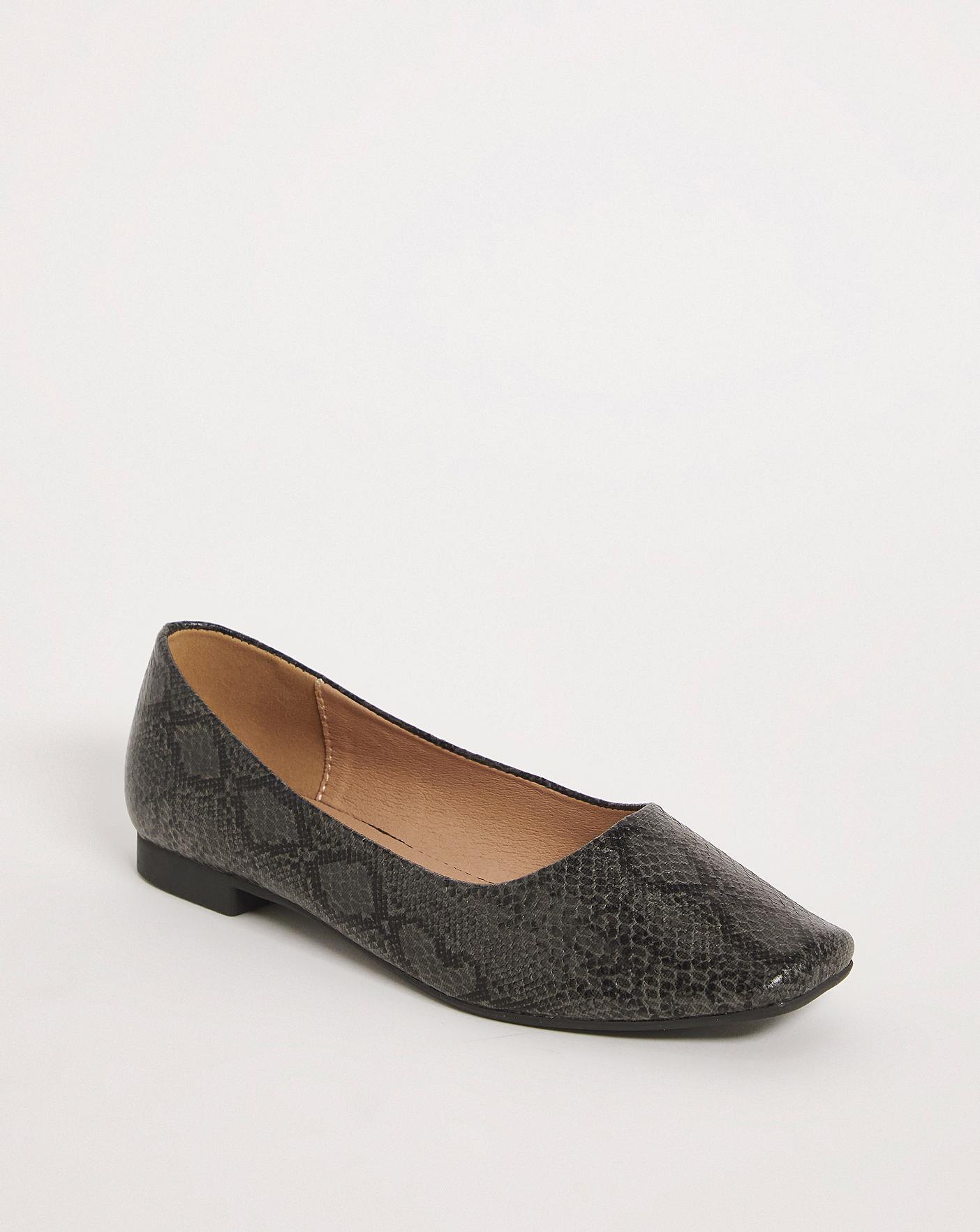 Snake hot sale print ballerinas