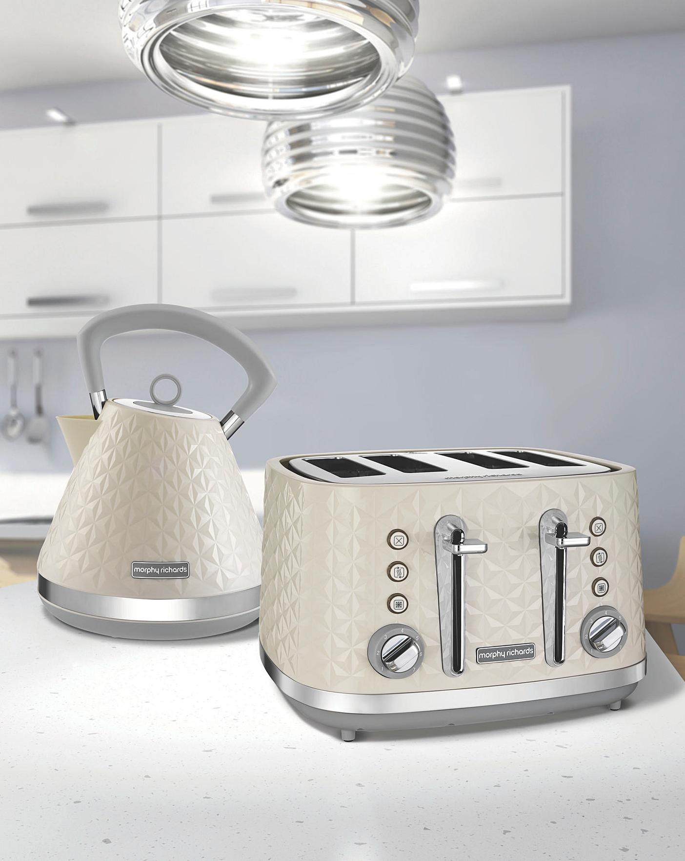 Morphy Richards Vector Cream Kettle Morphy Richards Vector Pyramid Kettle +