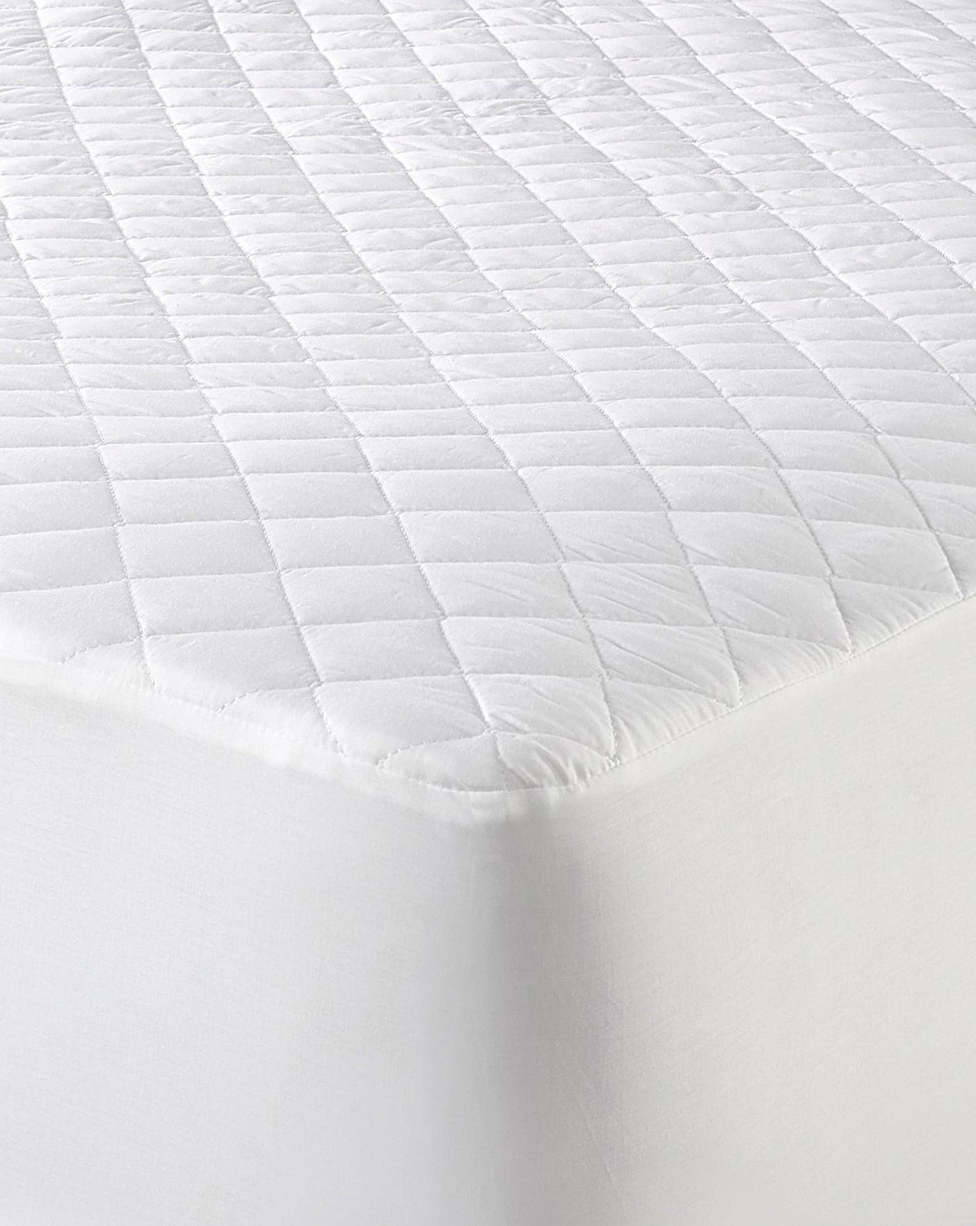 Soft And Washable Mattress Protector 