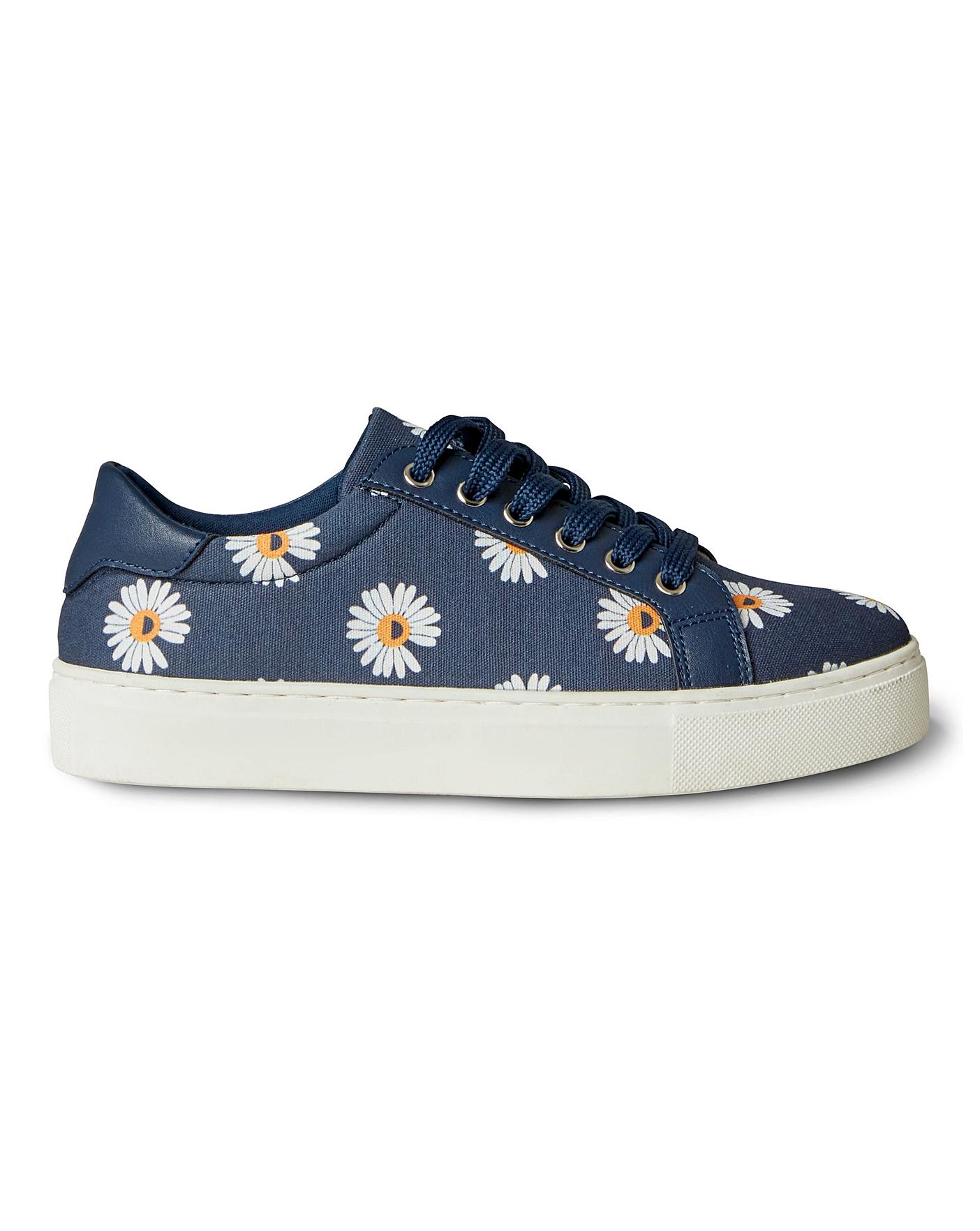 joe brown canvas pumps