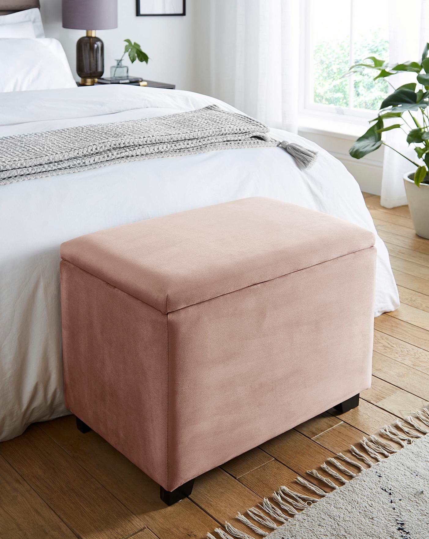 Square velvet storage deals ottoman