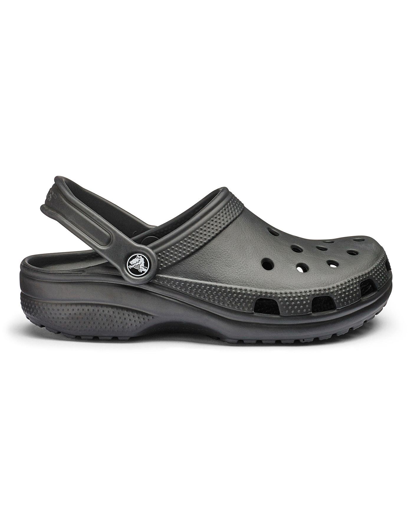 Crocs best sale closed clogs