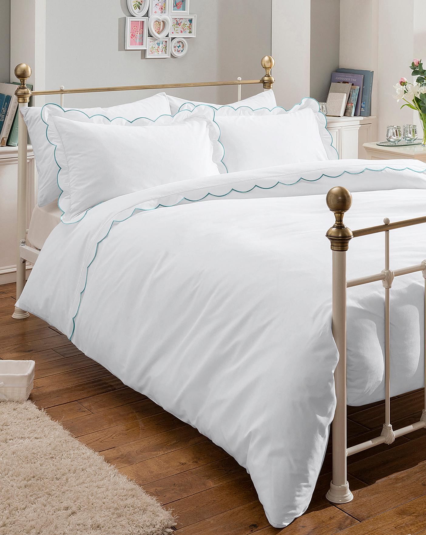 white scalloped duvet cover