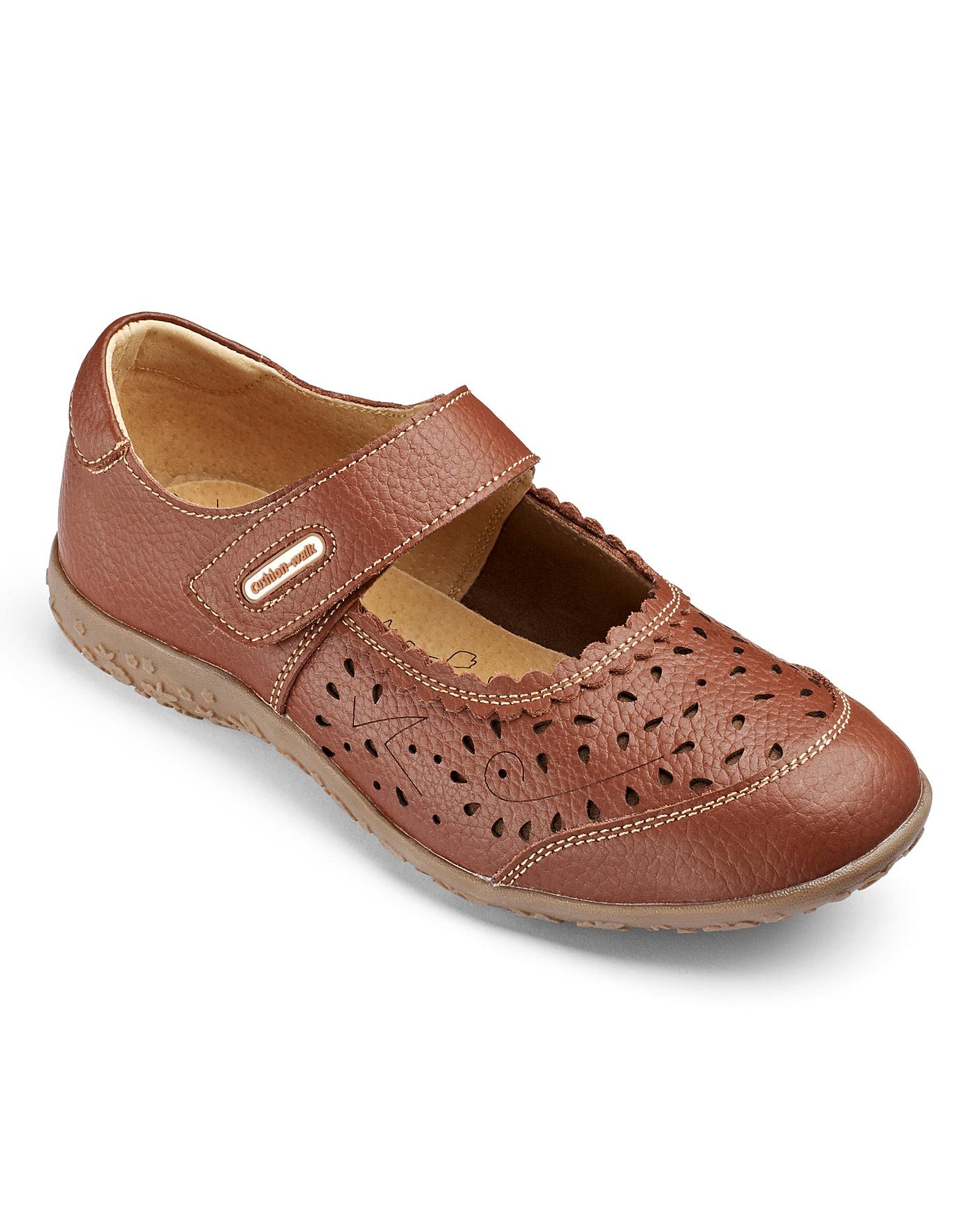 Cushion Walk Shoes D Fit | Oxendales