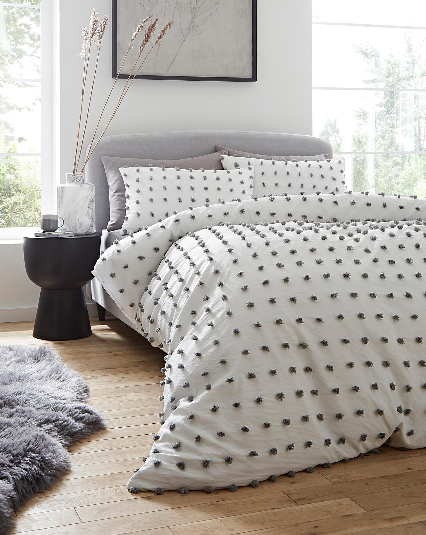 Tufted White Duvet Cover Set | Home Essentials