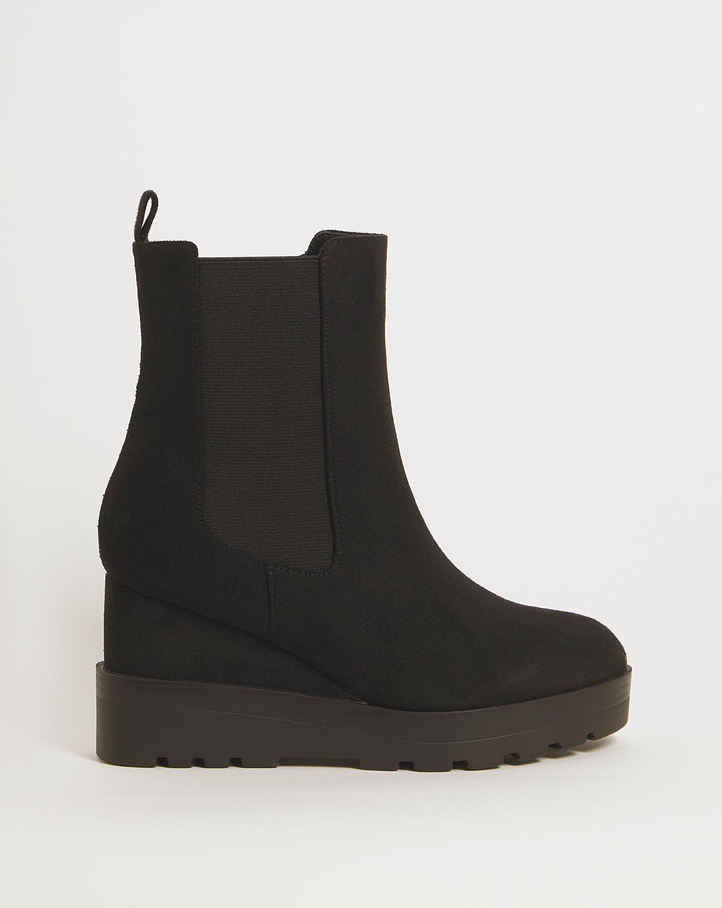 Stretch 2024 chelsea boots