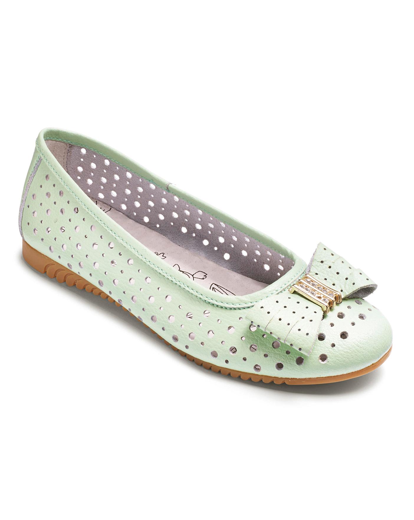 lifestyle by cushion walk