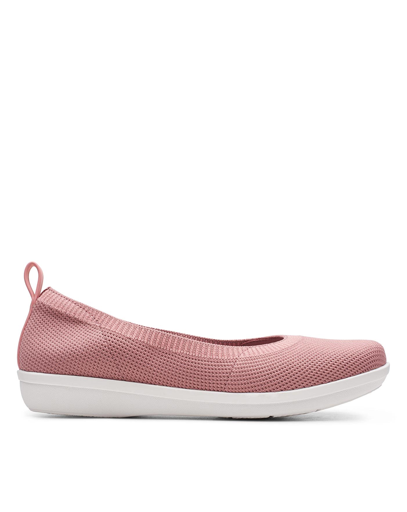 clarks wide fit flat shoes