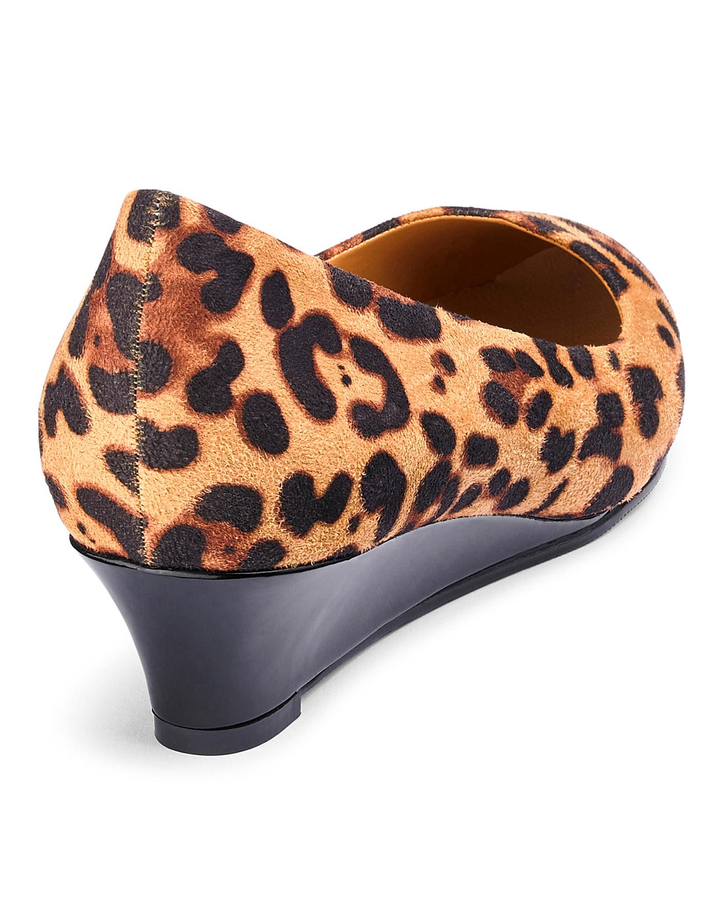 stylish wedge shoes
