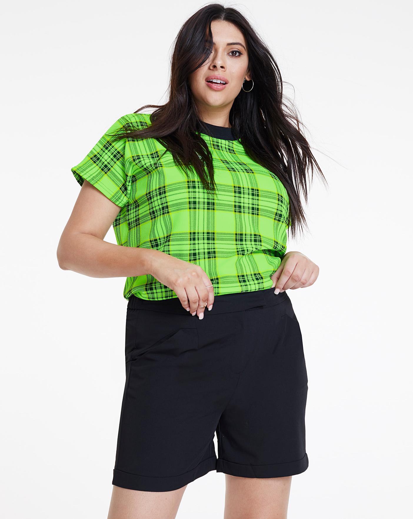 black tailored city shorts