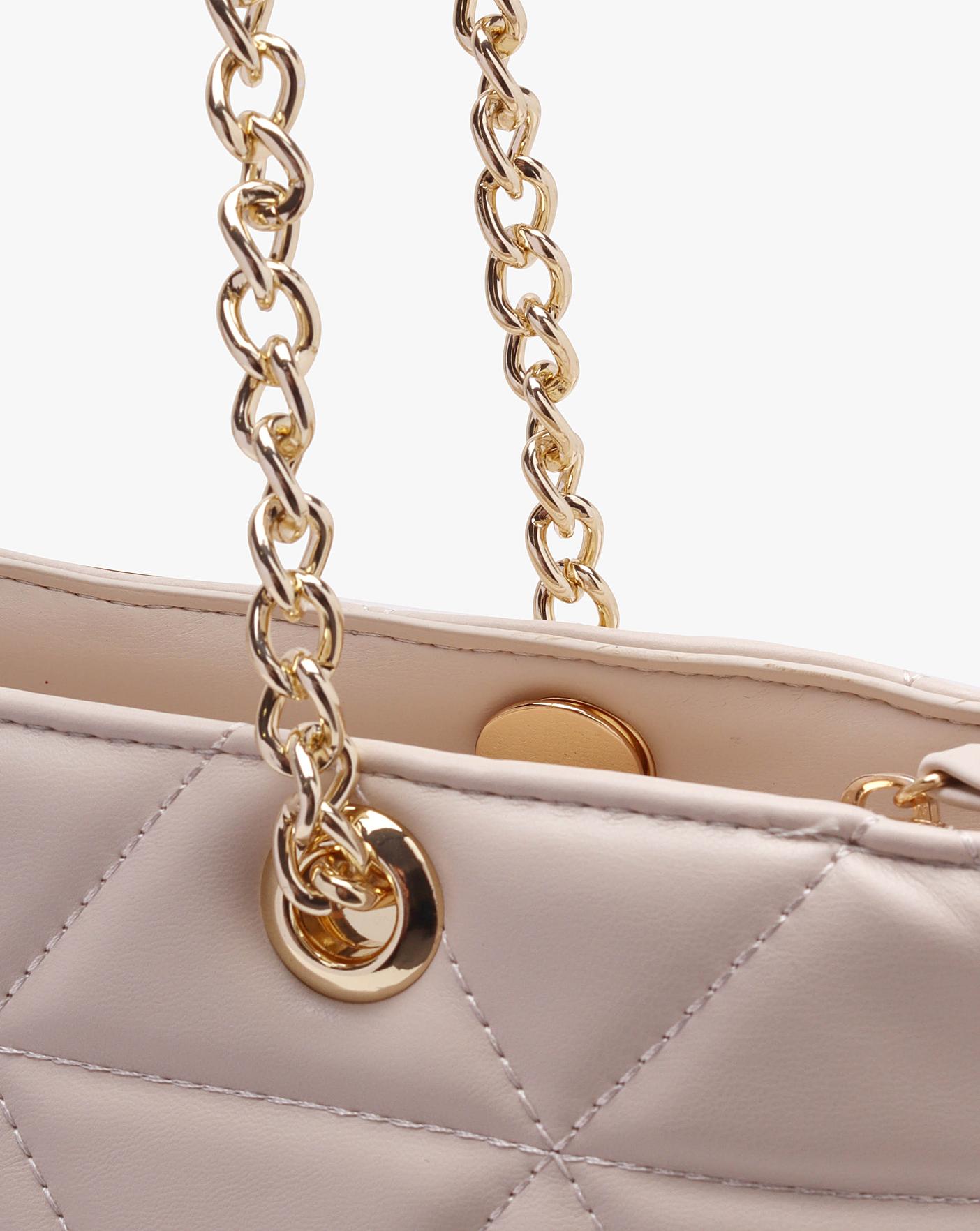 Pink quilted hotsell valentino bag
