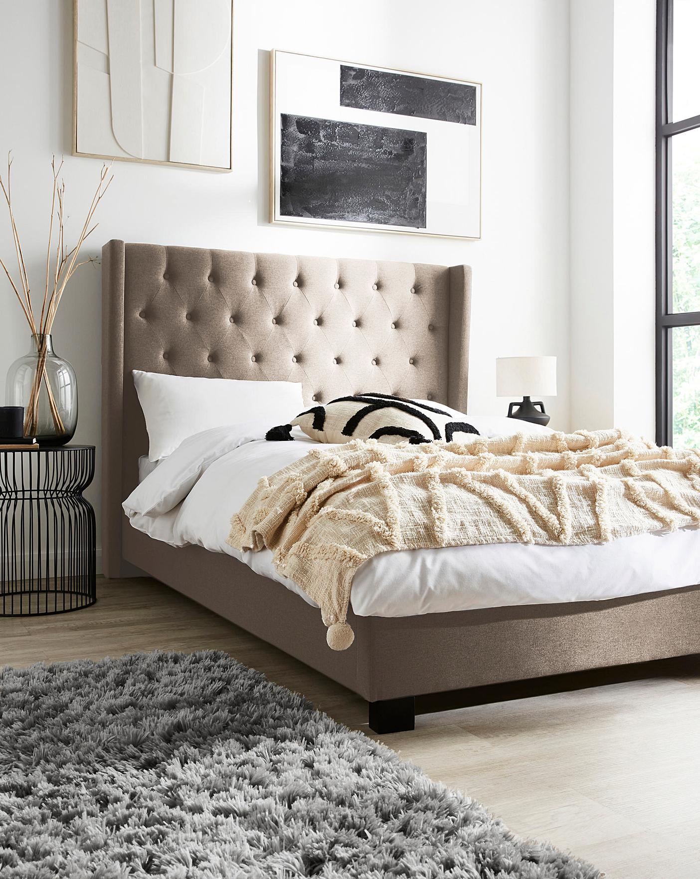 Allegra Winged Bed with Quilted Mattress Oxendales