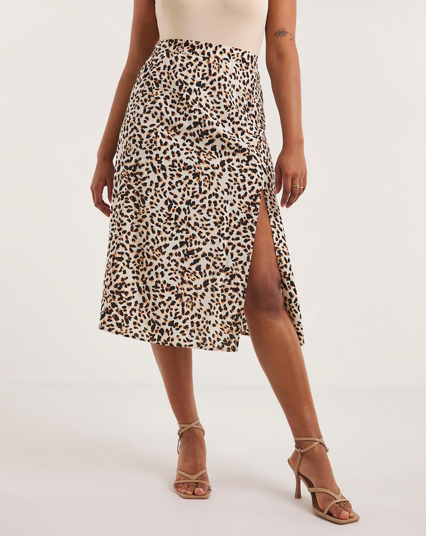 Leopard midi outlet skirt with split