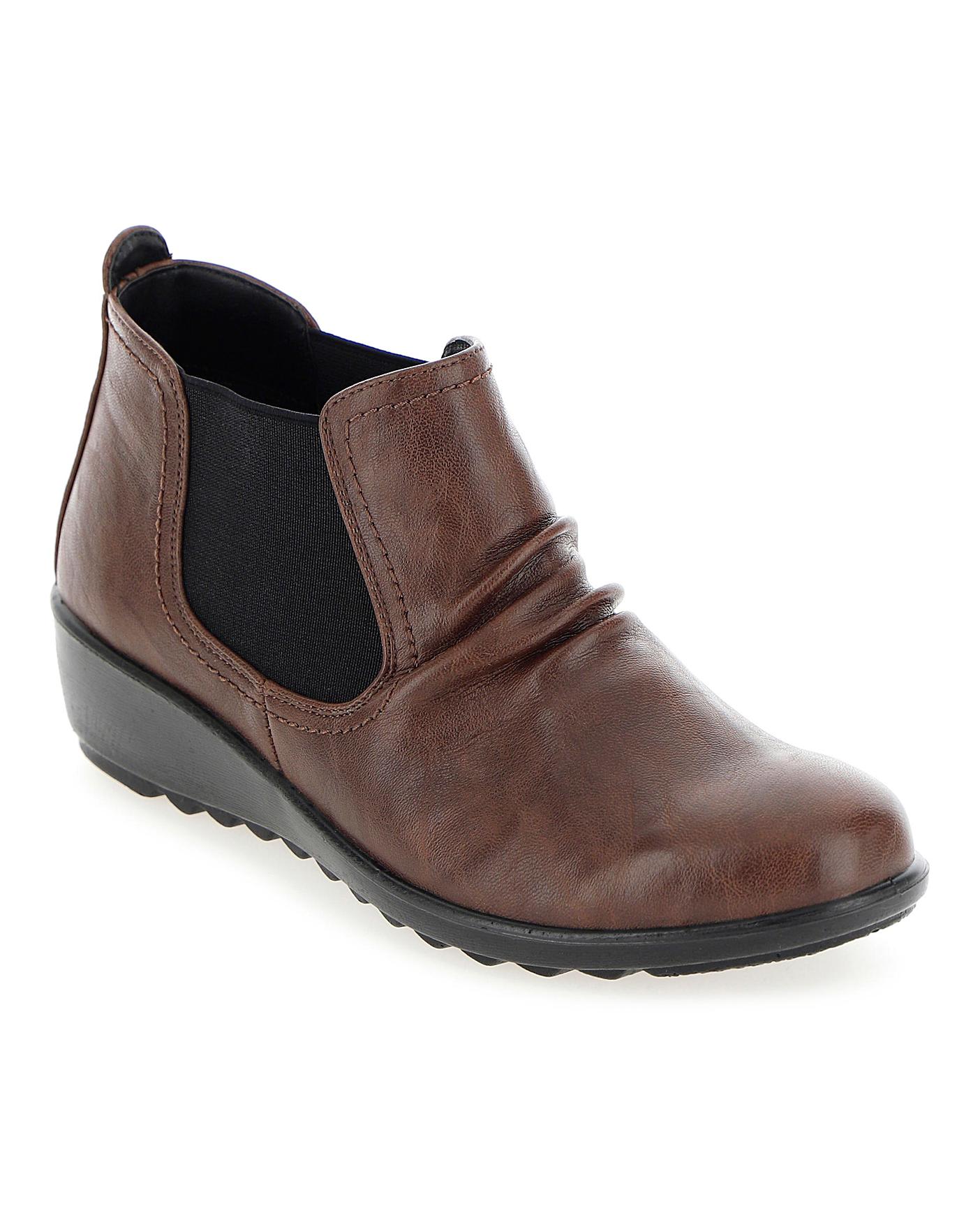 Cushion Walk Chelsea Boots EEE Fit | Crazy Clearance