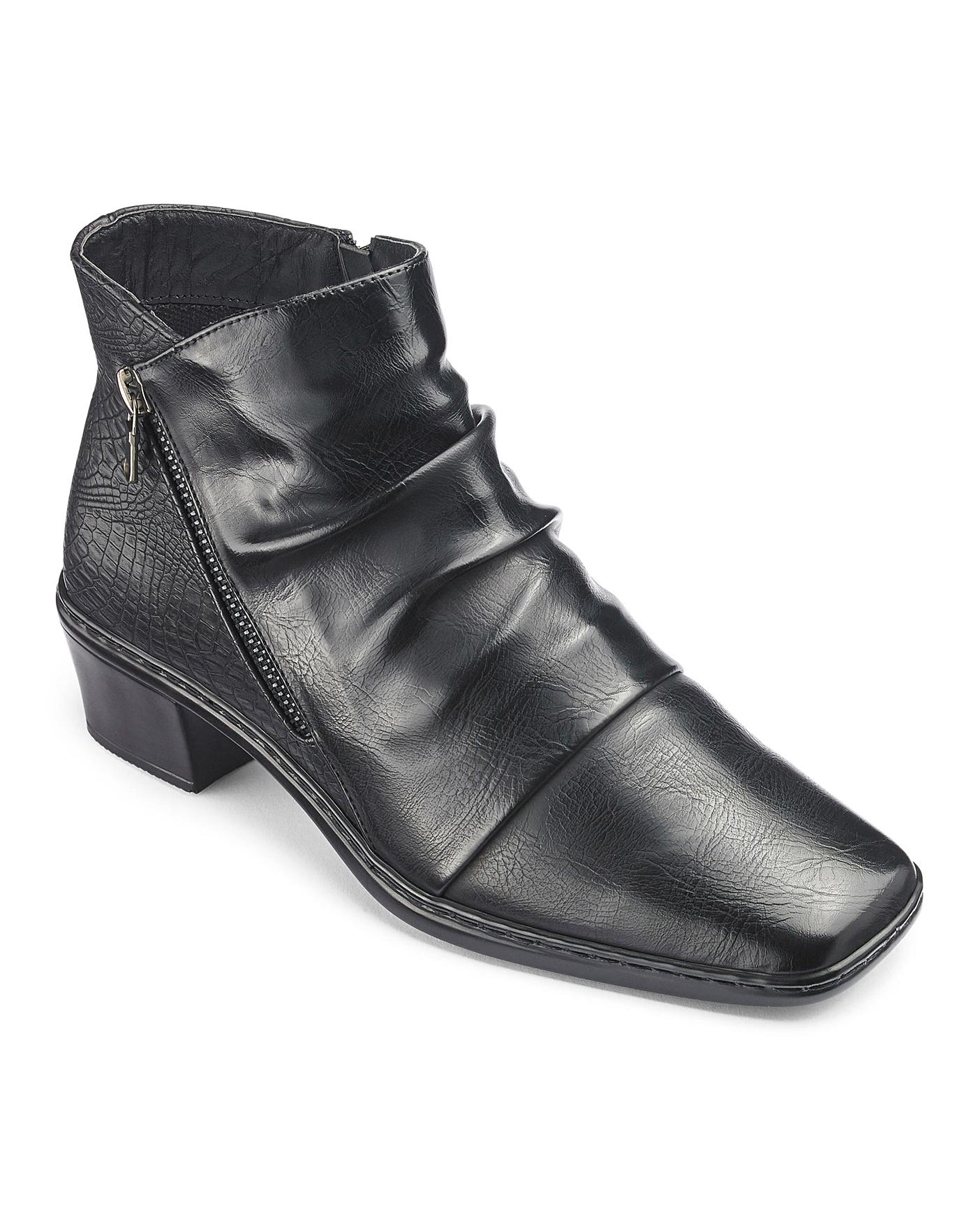 cushion walk boots wide fit